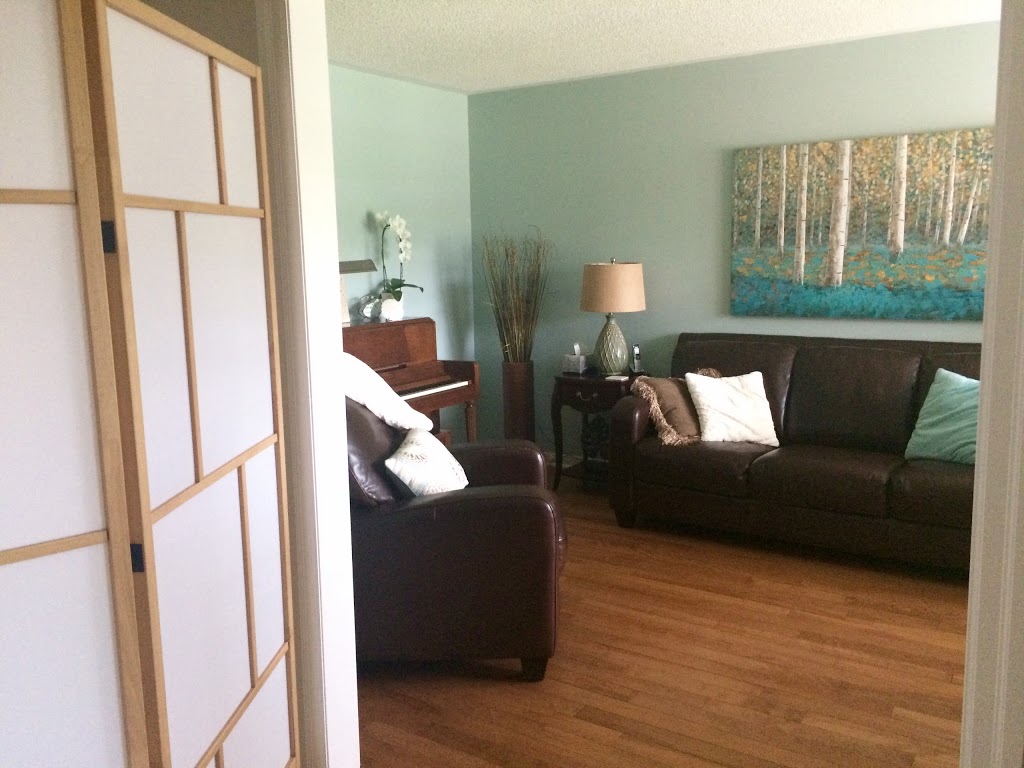 Lisa Bertschy, RMT Studio Essence Massage & Wellness | Studio Essence Massage & Wellness, 34 Windbreak Cres, Whitby, ON L1P 1P9, Canada | Phone: (289) 200-4104