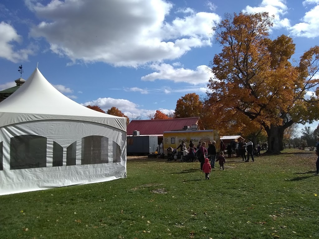 Proulx Sugar Bush & Berry Farm | 1865 OToole Rd, Cumberland, ON K4C 1N2, Canada | Phone: (613) 833-2417