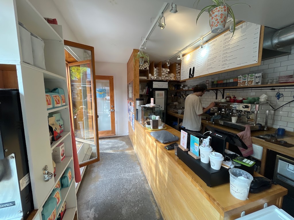 Lapin Pressé | 1309 Avenue Laurier E, Montréal, QC H2J 1H4, Canada | Phone: (514) 903-3555