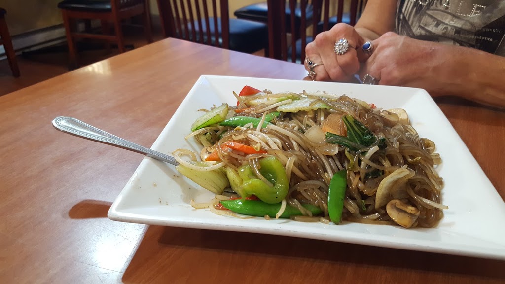 Asian Noodle House | 313 Goldstream Ave, Victoria, BC V9B 2W4, Canada | Phone: (250) 391-0803