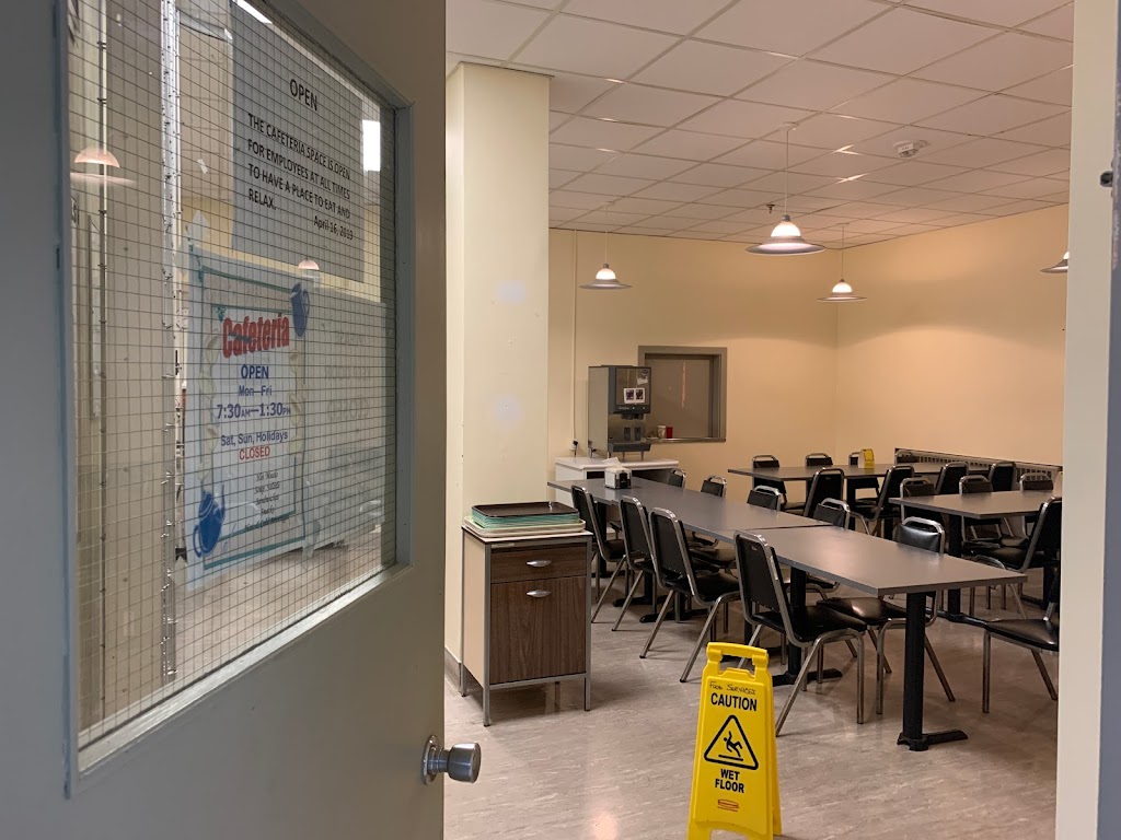 Queens General Hospital | 175 School St, Liverpool, NS B0T 1K0, Canada | Phone: (902) 354-3436