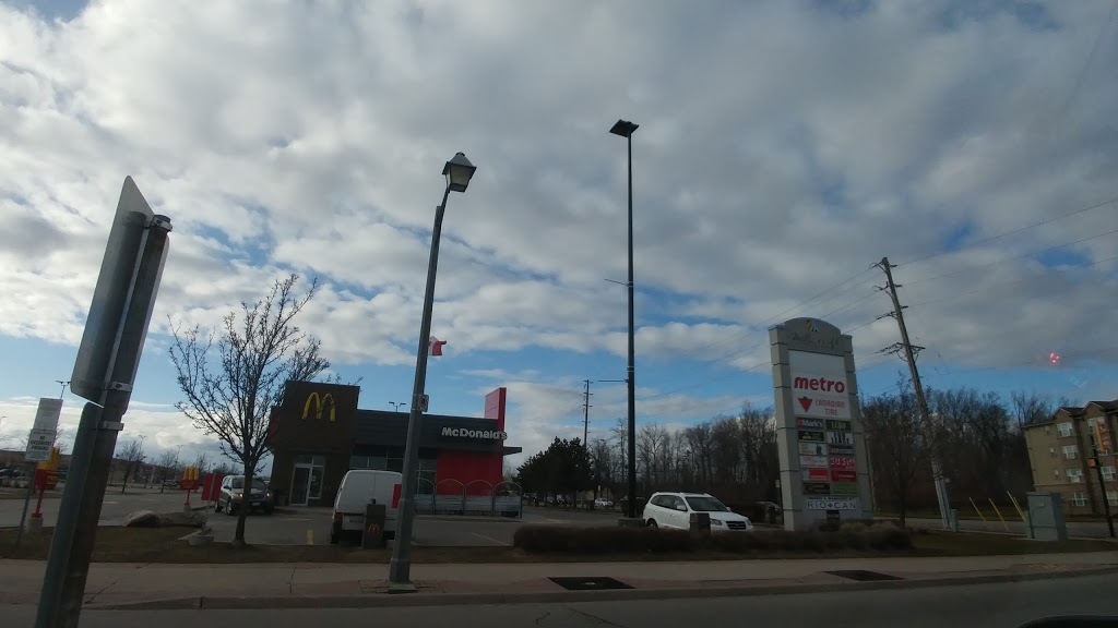 Millcroft Shopping Centre | 2000 Appleby Line, Burlington, ON L7L 6M6, Canada