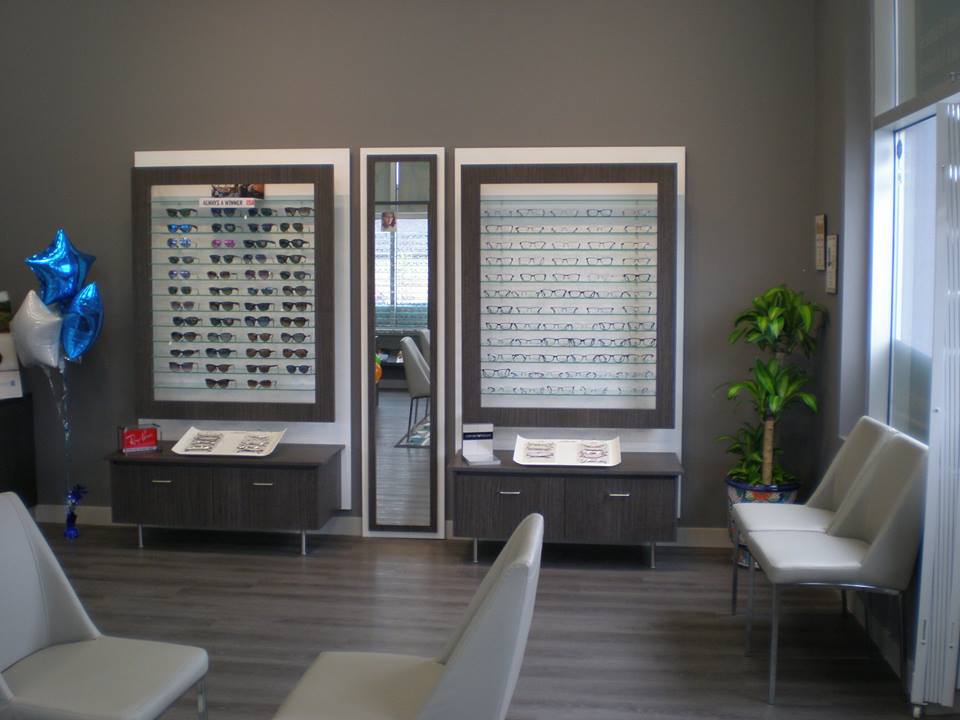 Dr. Camilo Garzon - Clarity Optometry | 1-, 1962 Rymal Rd E, Hannon, ON L0R 1P0, Canada | Phone: (905) 692-3937