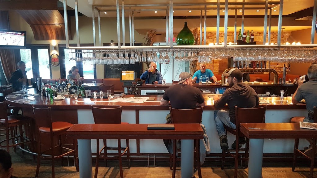 Rôtisserie St-Hubert | 1615 Chemin de la Rivière aux Cerises, Magog, QC J1X 3W3, Canada | Phone: (819) 868-2020