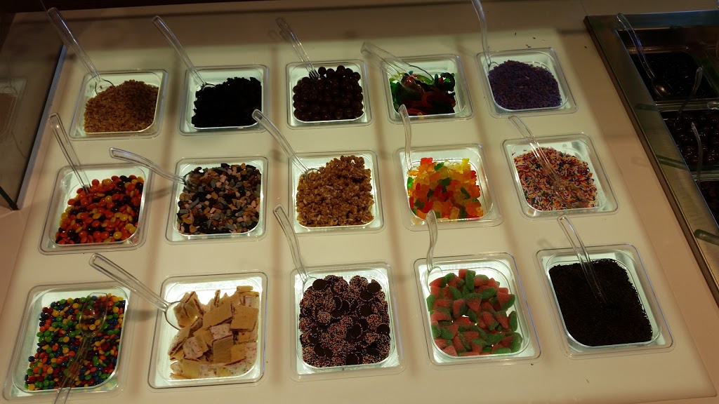 Yeh! Frozen yogurt,wasaga beach | 10 Main St, Wasaga Beach, ON L9Z 2K3, Canada | Phone: (705) 429-4440
