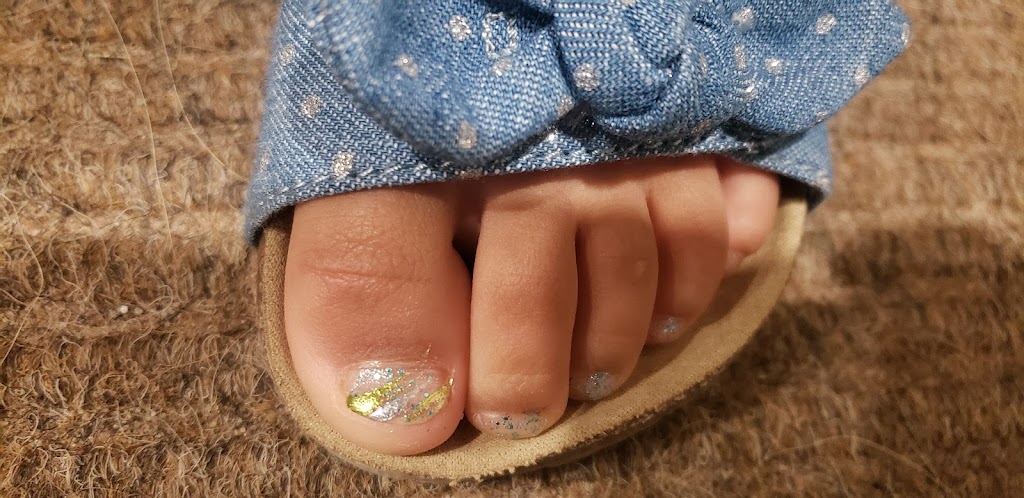 Pedi N Nails Tottenham | 130 Mill St E Unit A5, Tottenham, ON L0G 1W0, Canada | Phone: (905) 936-3888