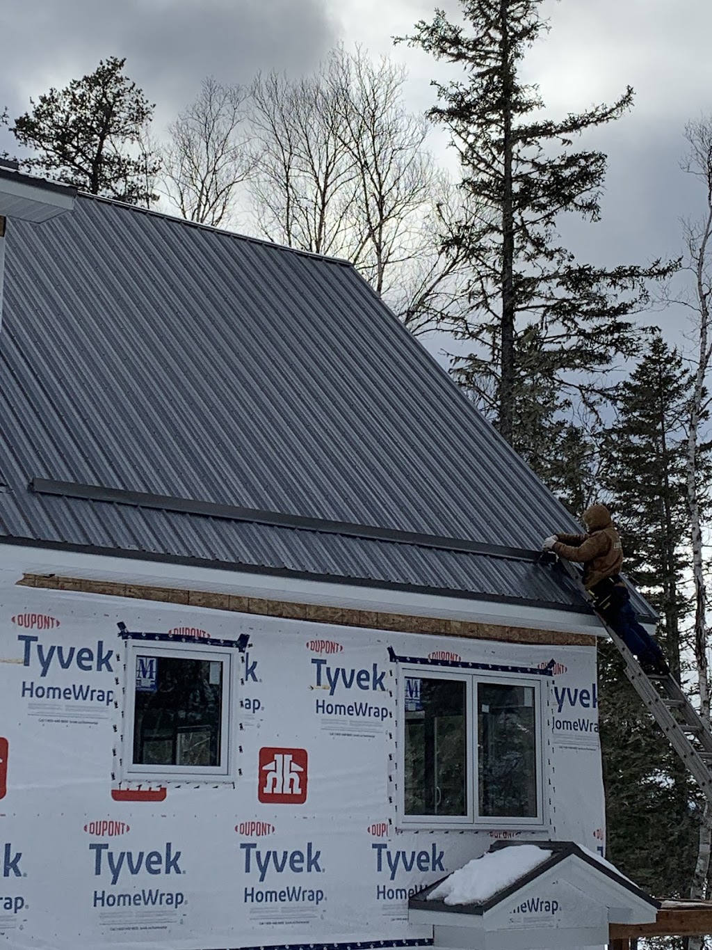 MT Roofing / Maintenance INC | 144 Edinburgh Dr, Moncton, NB E1E 2K7, Canada | Phone: (506) 381-0660