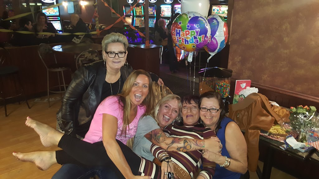 Goodfellows Pub | 3046 106 St, Edmonton, AB T6J 4A6, Canada | Phone: (780) 431-1111