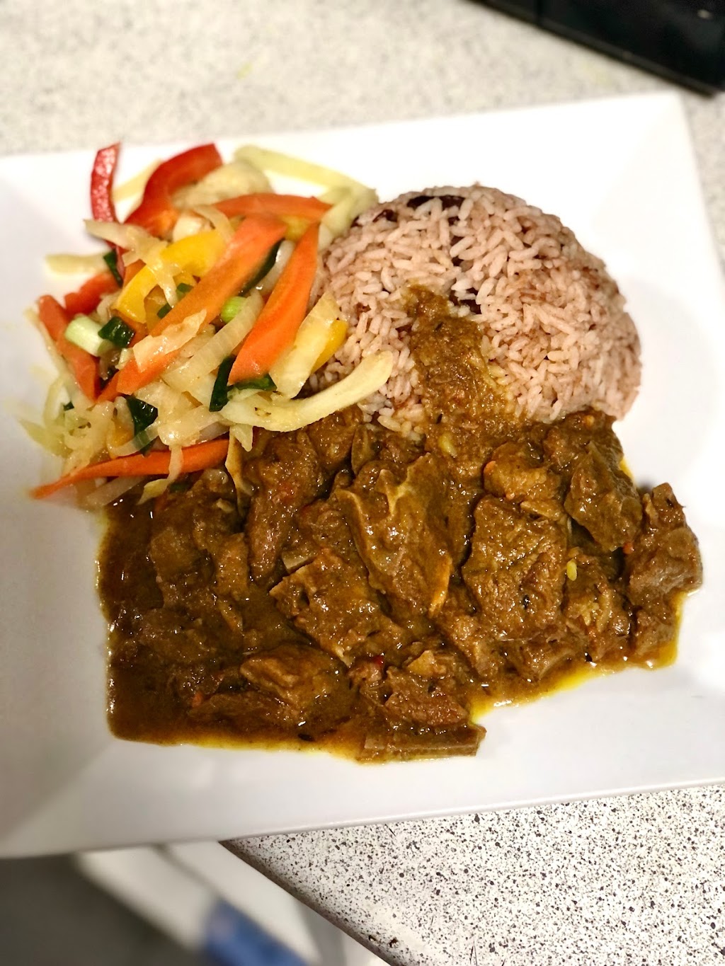 Fionas Cuisine | 16560 Hurontario St, Caledon Village, ON L7K 1W3, Canada | Phone: (647) 710-0471