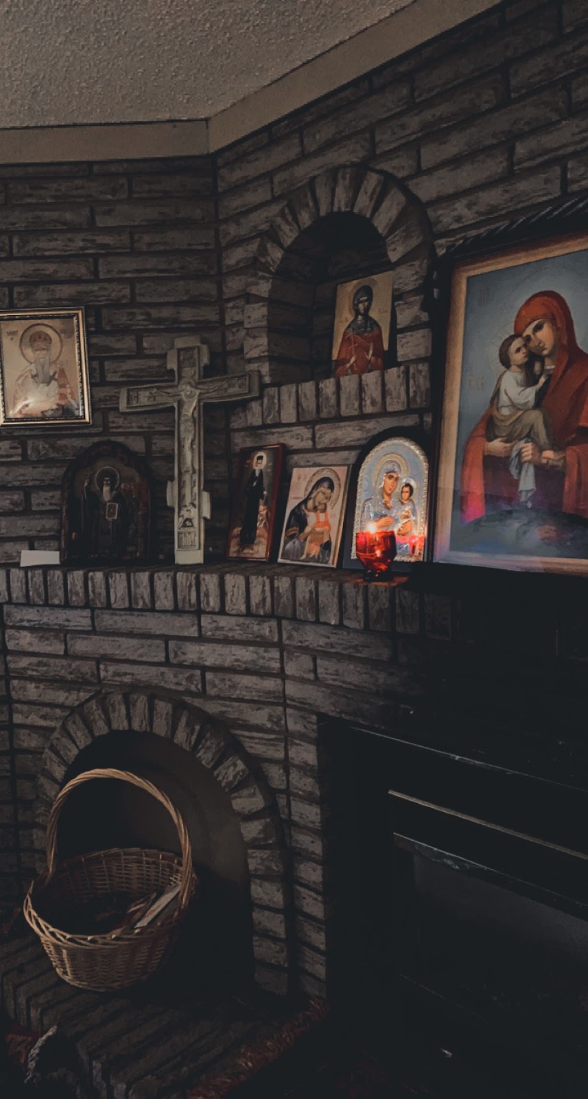 Our Lady of Pochaev Mission | 7816 Mud St W, Grassie, ON L0R 1M0, Canada | Phone: (905) 512-0723