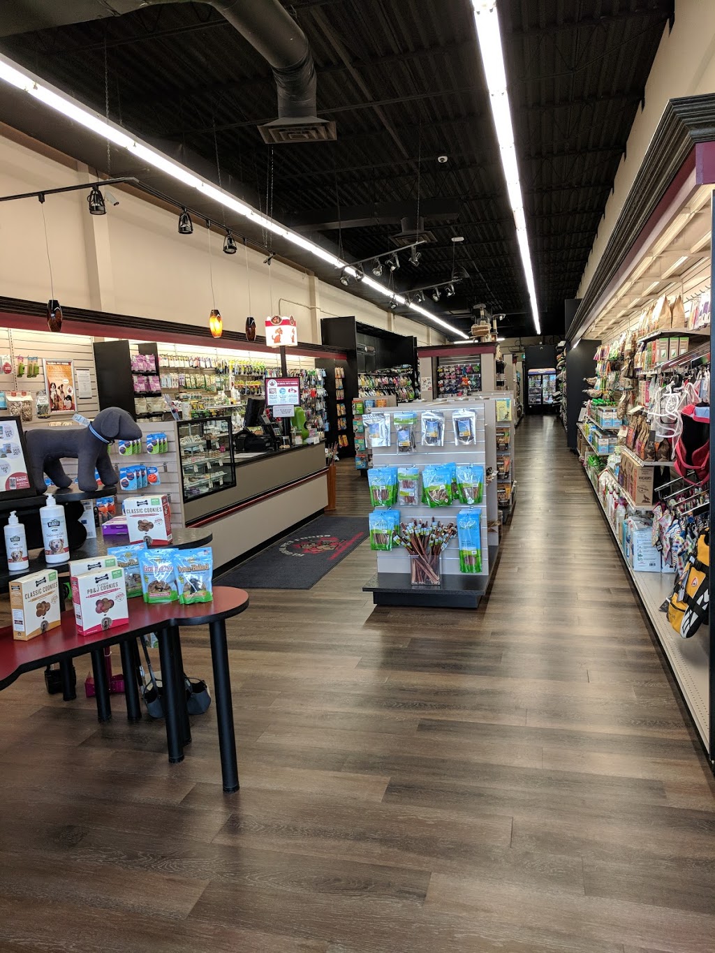Global Pet Foods | 1855 Grant Ave, Winnipeg, MB R3N 1Z2, Canada | Phone: (204) 416-7100