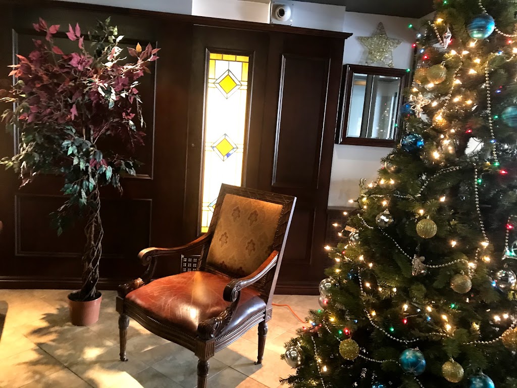 Villa Du Golf | 500 Rue Saint-Georges, Saint-Lambert, QC J4P 3R1, Canada | Phone: (438) 792-5193