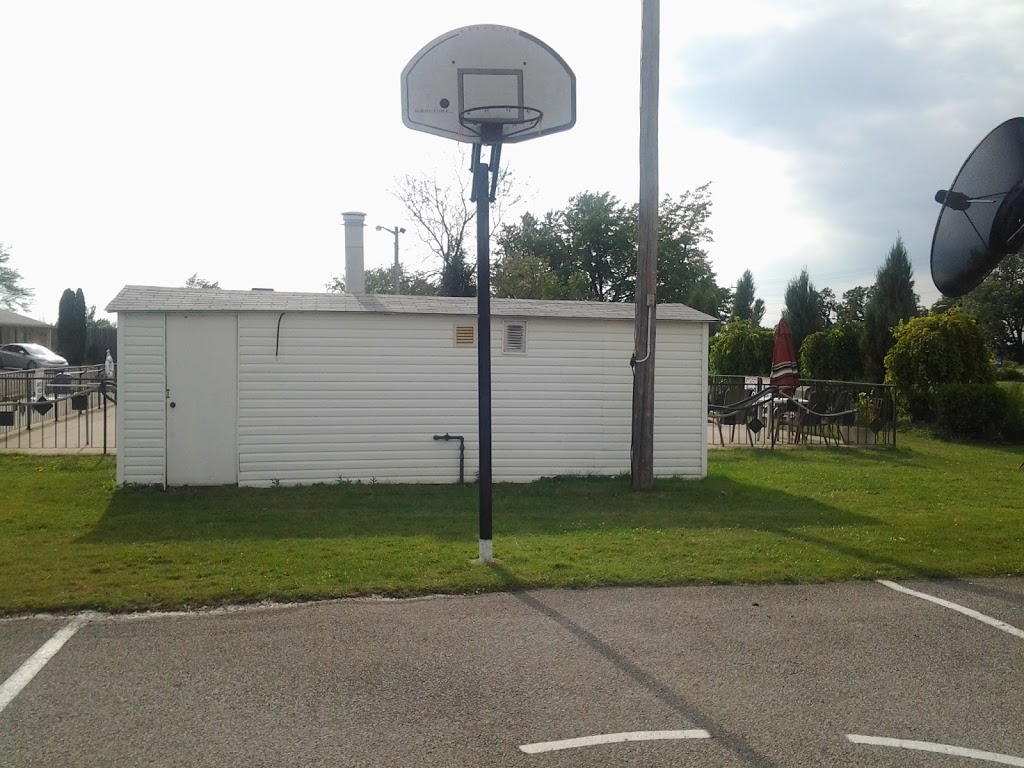 Milan Garden Inn | 13055 Lundys Ln, Niagara Falls, ON L2E 6S4, Canada | Phone: (905) 227-0891