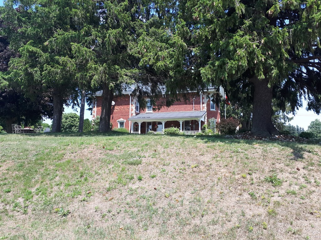 Hillsburgh House by the Pond B&B | 3 Station St, Erin, ON N0B 2R0, Canada | Phone: (519) 855-9487