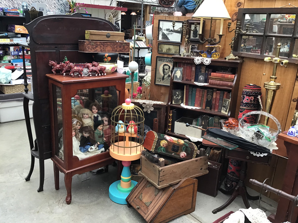 Past Glories of Toad Hollow | 78 John St, Orangeville, ON L9W 2P8, Canada | Phone: (519) 216-0138