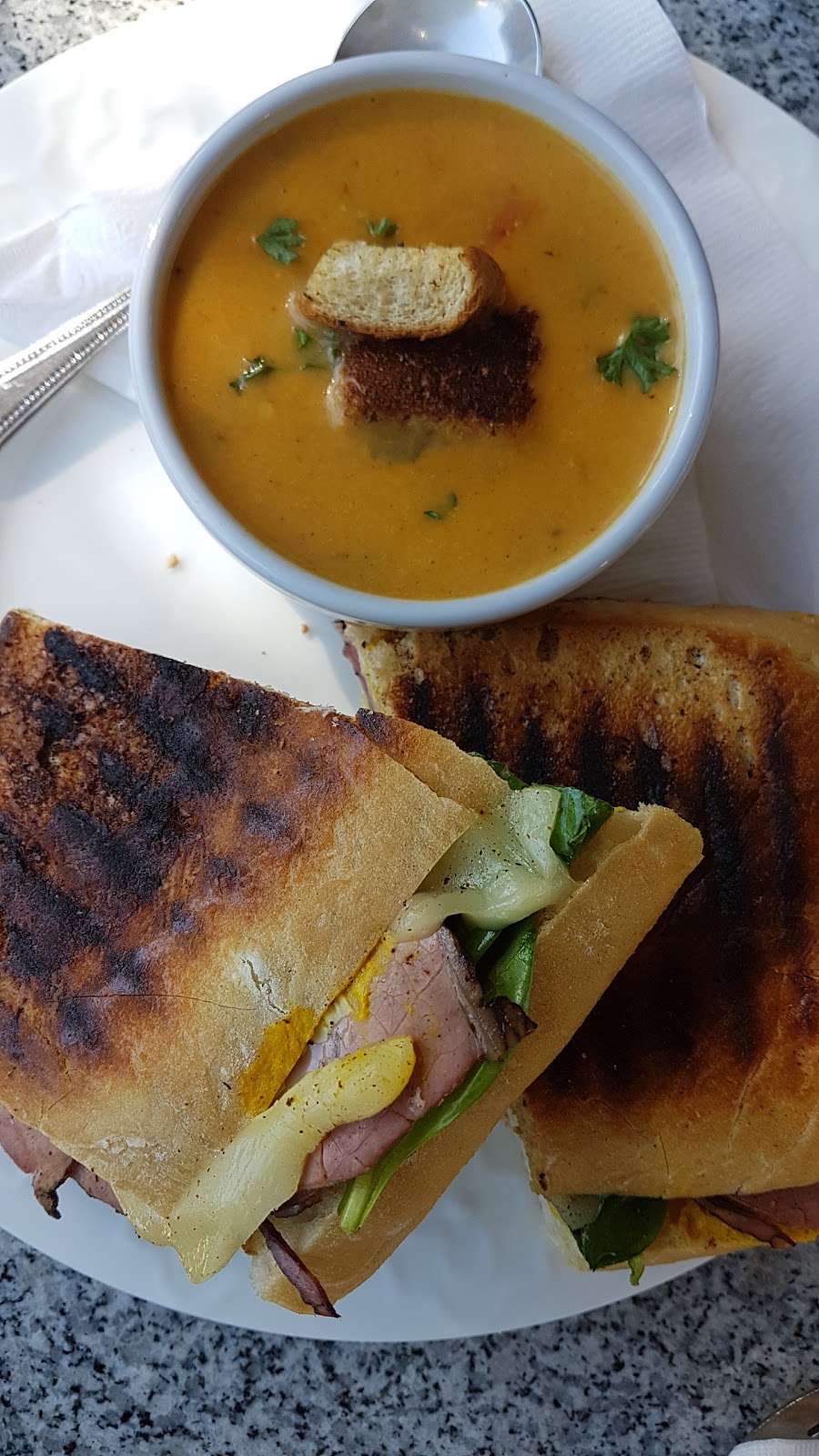 Little Beetle Bistro | 44489 S Sumas Rd, Chilliwack, BC V2R 4B7, Canada | Phone: (604) 846-5528