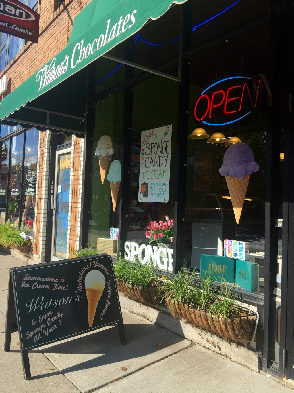 Watsons Chocolates | 738 Elmwood Ave, Buffalo, NY 14222, USA | Phone: (716) 884-3216