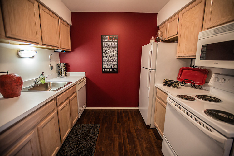 Prentiss Pointe Apartments | 39111 Prentiss St, Harrison Charter Township, MI 48045, USA | Phone: (586) 648-1787
