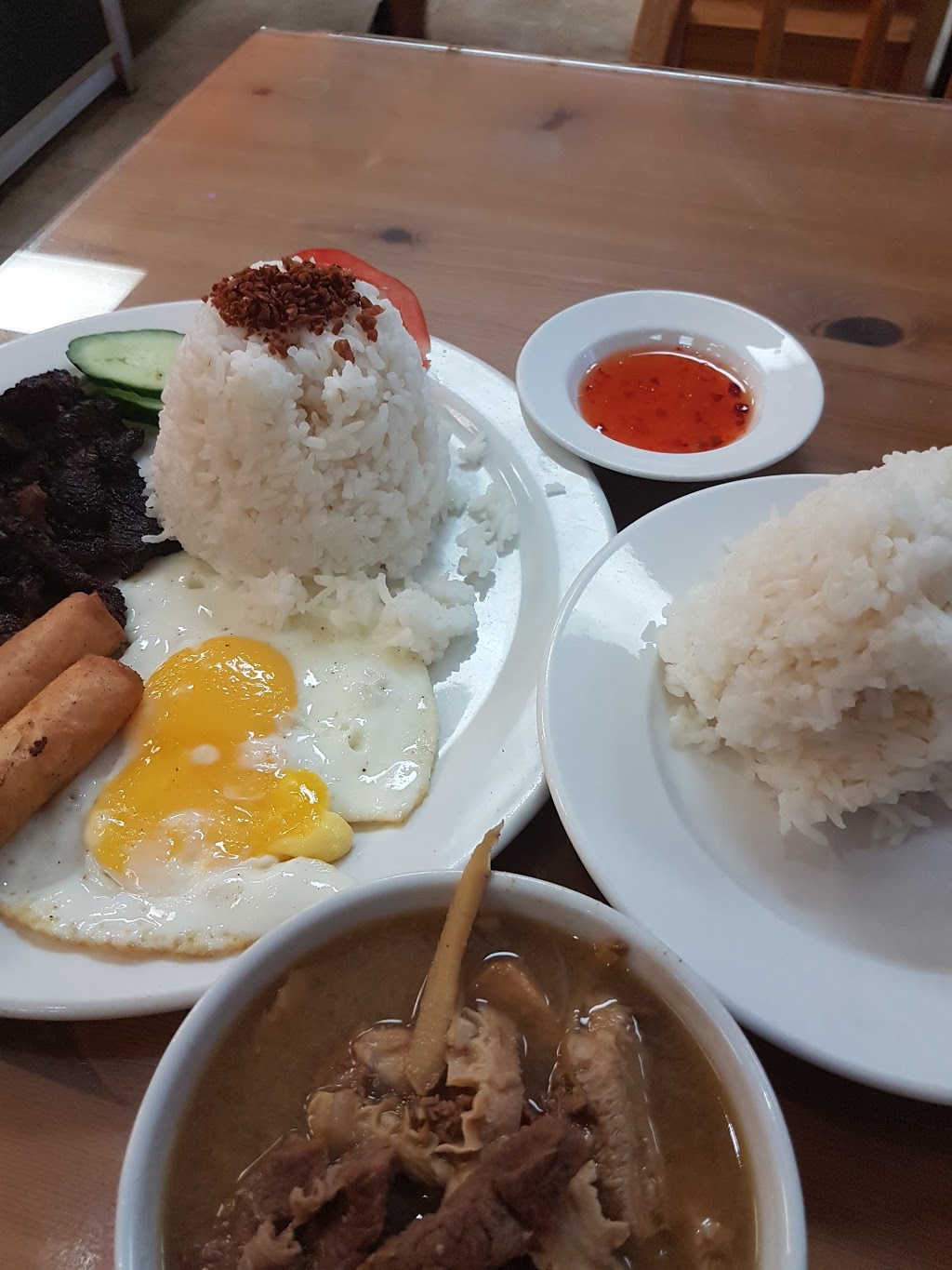 Plato Filipino | 5175 Joyce St, Vancouver, BC V5R 4G8, Canada | Phone: (604) 559-9155