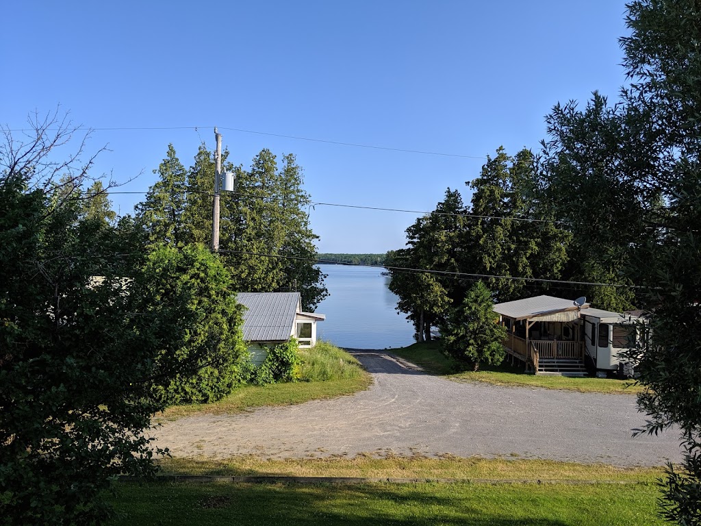 Cedar Beach Camp Resort | 2 Cedarest Ln, North Algona Wilberforce, ON K0J 1T0, Canada | Phone: (613) 628-2525