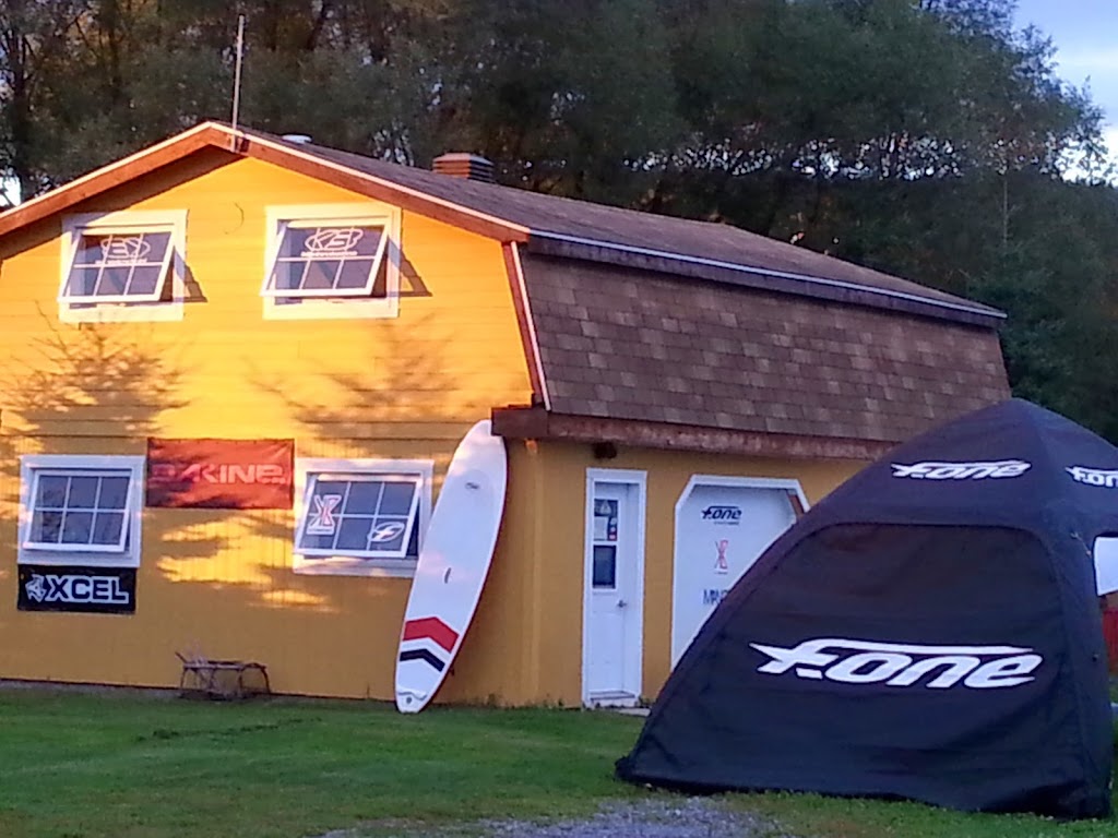Kitebroker 263 Rue du Saguenay, SaintFulgence, QC G0V 1S0, Canada
