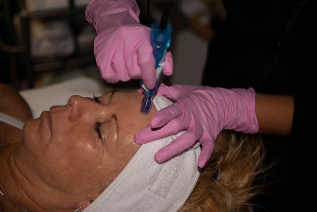 Espace Beauté Sublimage | 86 Av. Ashgrove, Pointe-Claire, QC H9R 3N4, Canada | Phone: (514) 824-7487