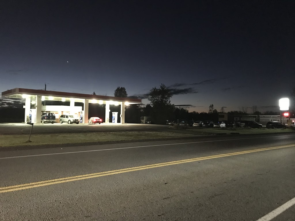 Esso | 6175 Rockdale Road, Vars, ON K0A 3H0, Canada | Phone: (613) 835-3525
