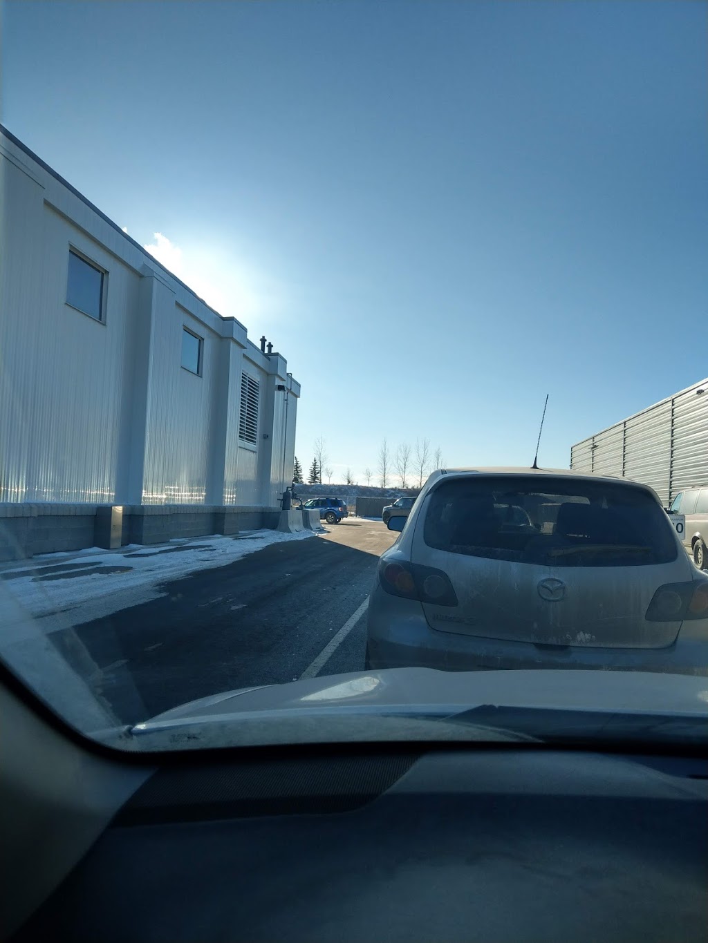 Spiffy Car Wash | 600 Melville St, Saskatoon, SK S7J 5L4, Canada | Phone: (306) 242-0005