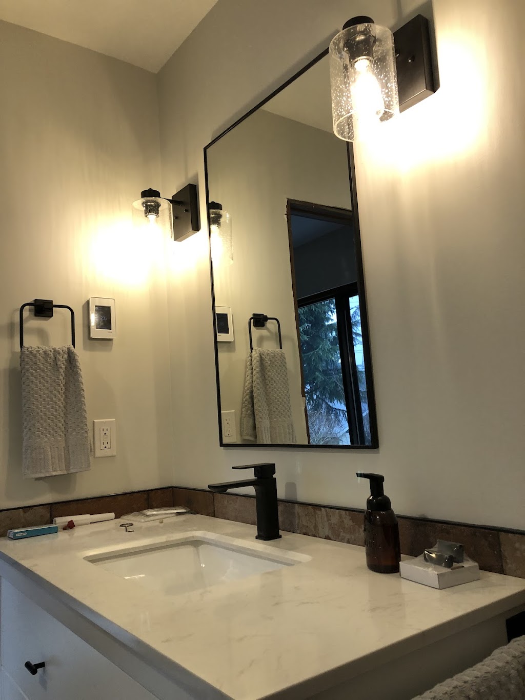 Toledo Pro Painter | 7437 Moffatt Rd, Richmond, BC V6Y 1X9, Canada | Phone: (778) 773-6560