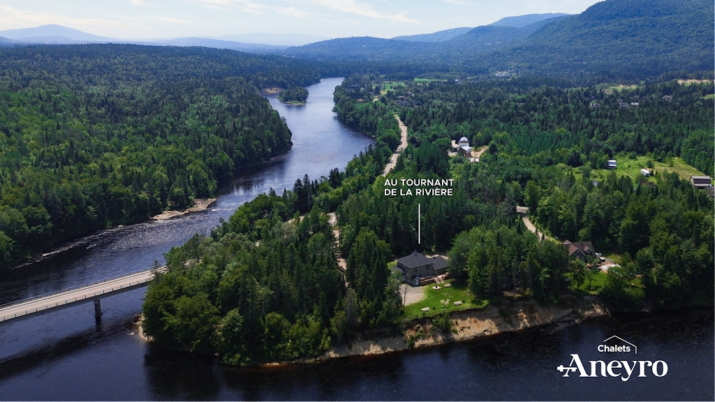 Chalet Au Tournant de la Rivière | 259 Chem. Redmond, Saint-Gabriel-de-Valcartier, QC G3N 1E1, Canada | Phone: (418) 694-9311