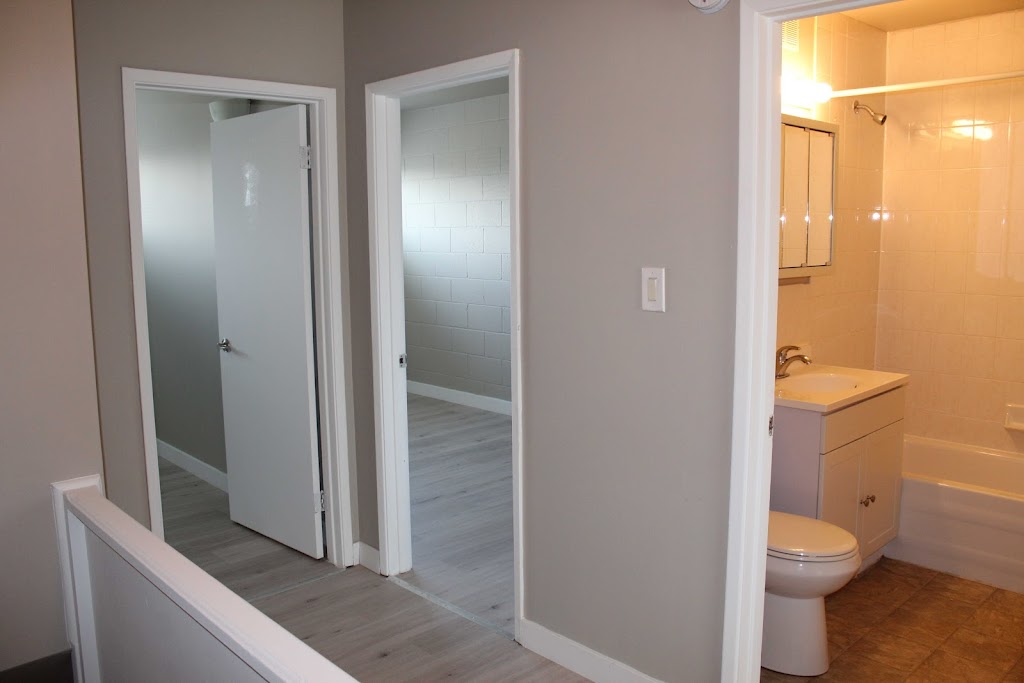 Highland Park Townhomes | 821 20 St N, Lethbridge, AB T1H 3T6, Canada | Phone: (403) 892-4861