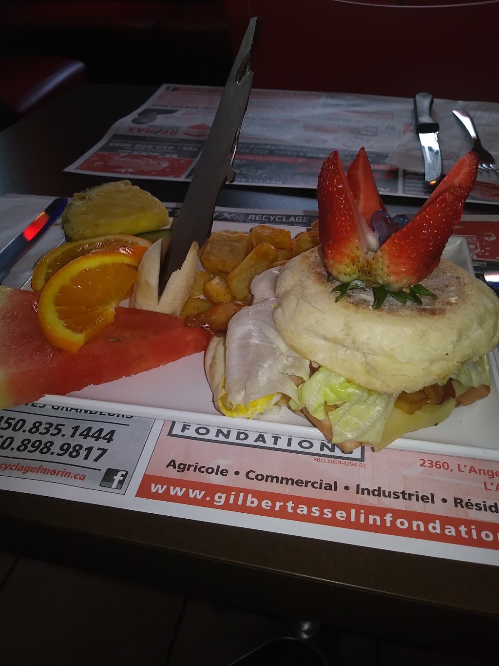 Restaurant Super Mario | 774 Boulevard de lIndustrie, Saint-Paul, QC J0K 3E0, Canada | Phone: (450) 755-2915