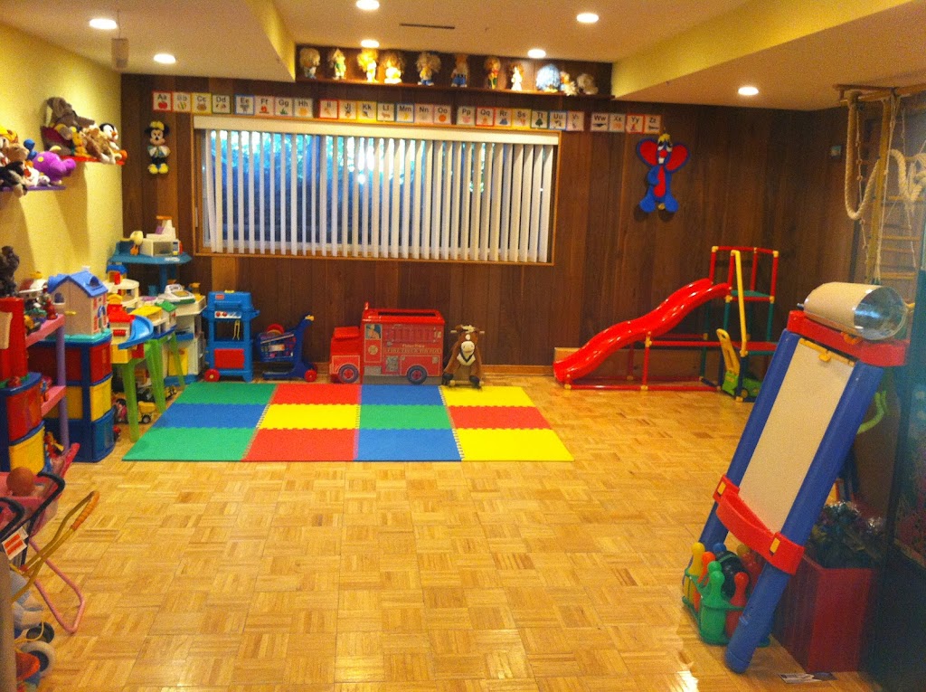 Garderie Malysh | 5654 Wolseley Ave, Côte Saint-Luc, QC H4W 2L3, Canada | Phone: (514) 892-6665