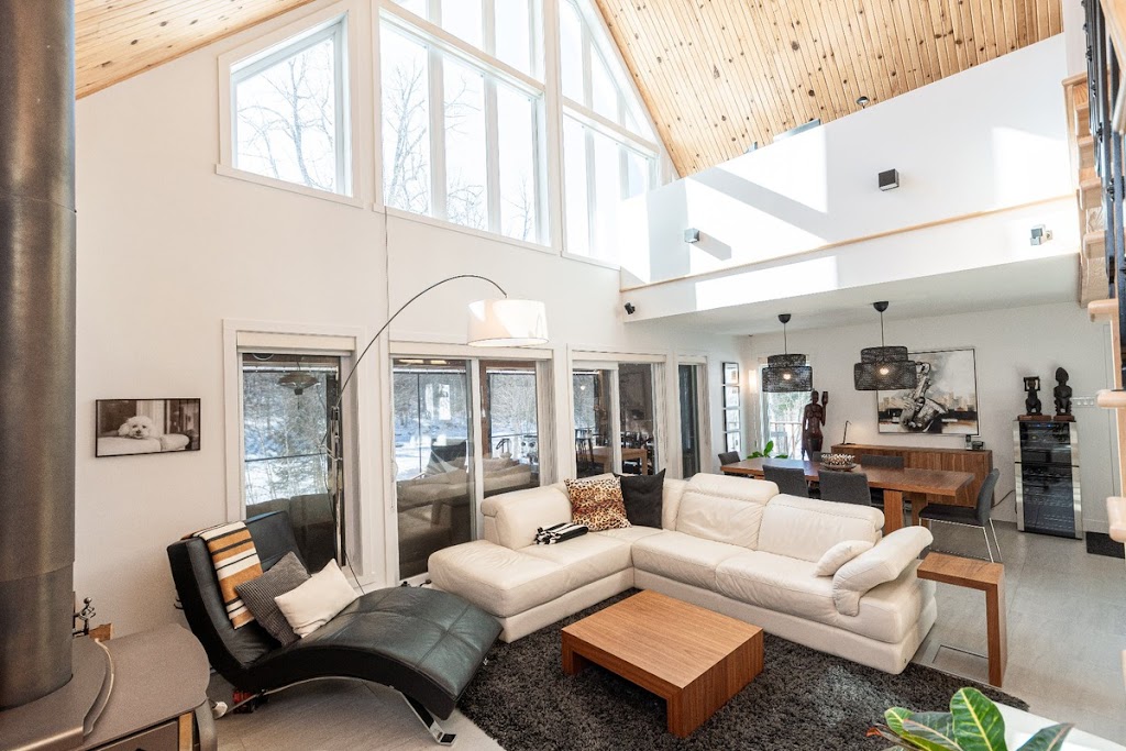 Chalet Équinoxe | 84 Chem. de la Batiscan, Lac-aux-Sables, QC G0X 1M0, Canada | Phone: (450) 780-1669