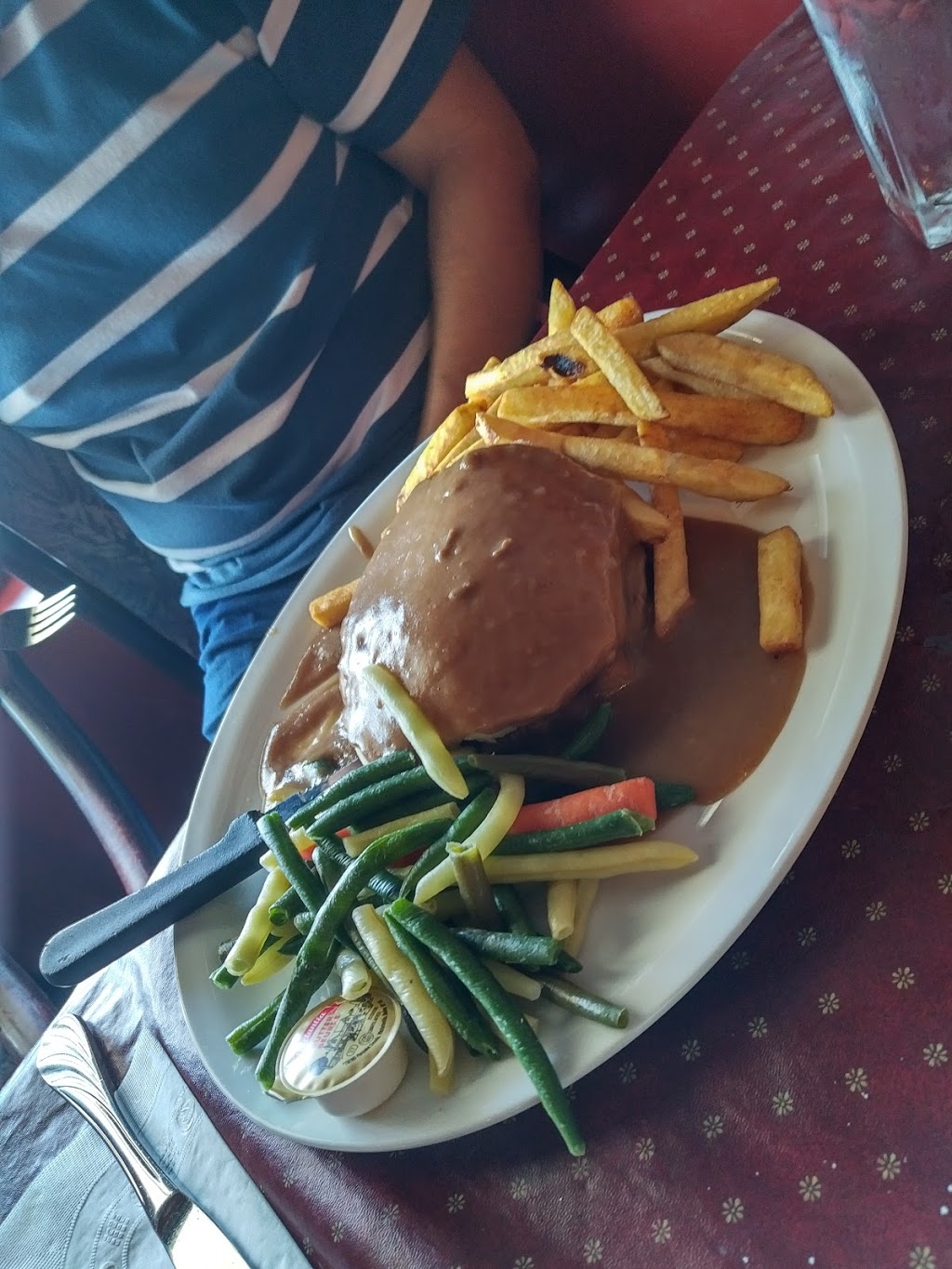 Papa Sams Restaurant | 710 March Rd, Kanata, ON K2K 2V9, Canada | Phone: (613) 591-8080
