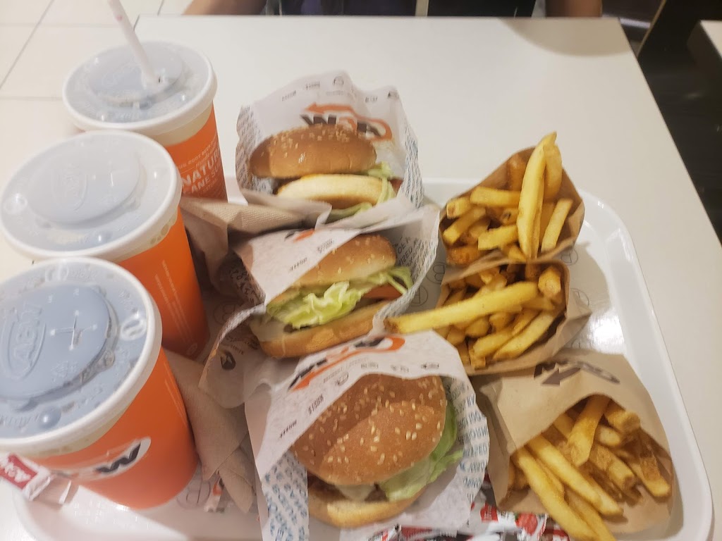 A&W Canada | 100 Bayshore Dr, Nepean, ON K2B 8C1, Canada | Phone: (613) 828-8191