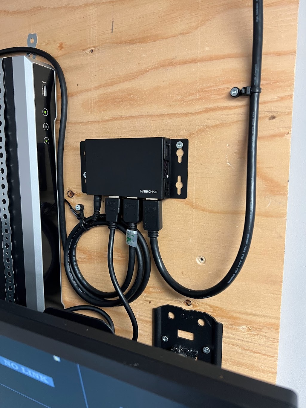 Alarmtech - Your Local Pro | 115 Midpark Rd Unit 3, London, ON N6N 1B2, Canada | Phone: (519) 636-4652