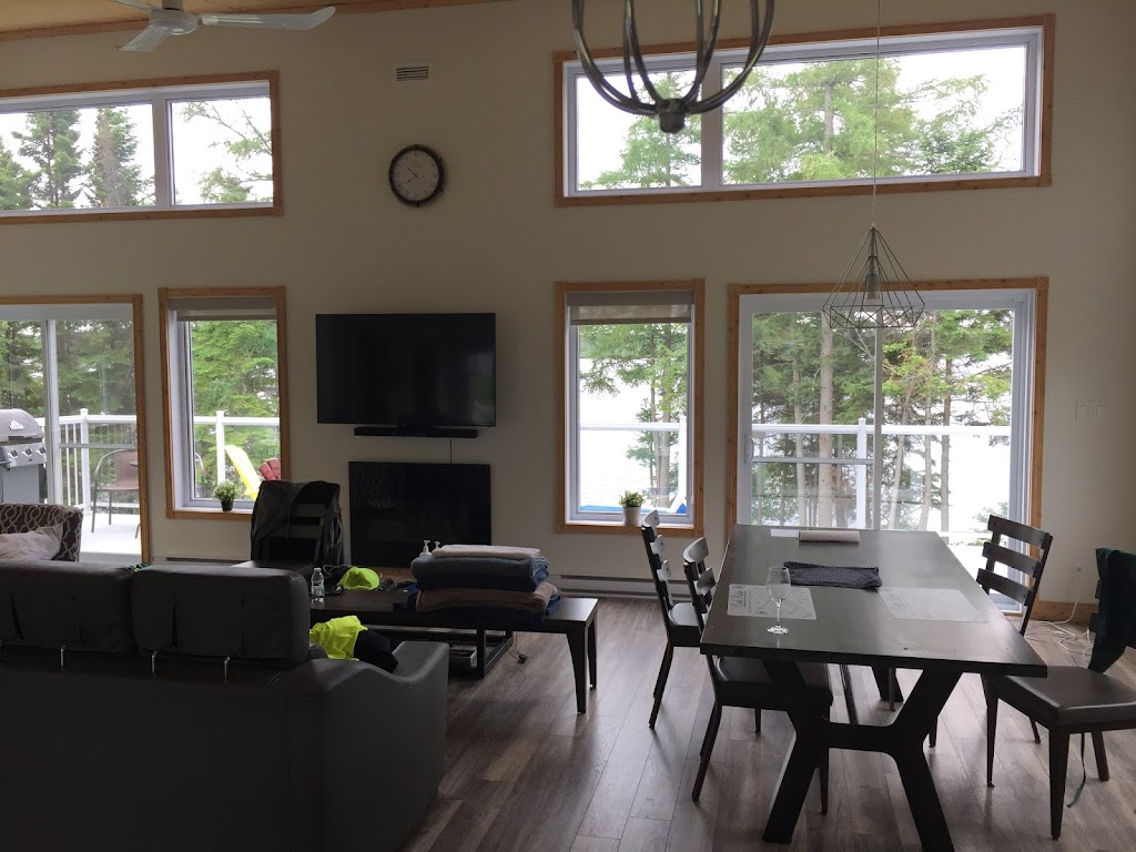Chalet Le Bord de mer - Chalets Nature | 731 Rte Maria Chapdelaine, Péribonka, QC G0W 2G0, Canada | Phone: (418) 218-1376