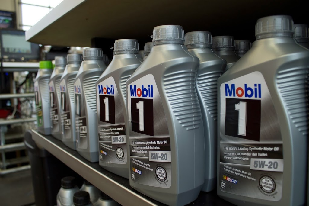 Mobil 1 Lube Express | 20966 56 Ave, Langley City, BC V3A 7Z3, Canada | Phone: (604) 530-2292
