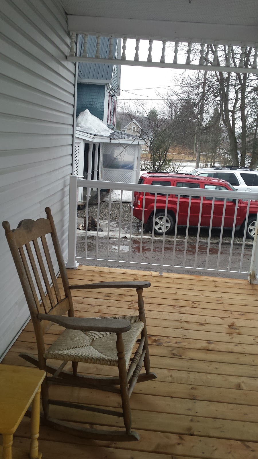 Chez Marie | 25 Rue Pleasant, Sutton, QC J0E 2K0, Canada | Phone: (514) 512-5058