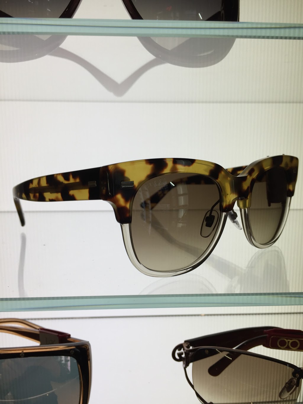 Viet Eyes Optical | 5025 Heatherleigh Ave, Mississauga, ON L5V 2Y7, Canada | Phone: (905) 502-0026