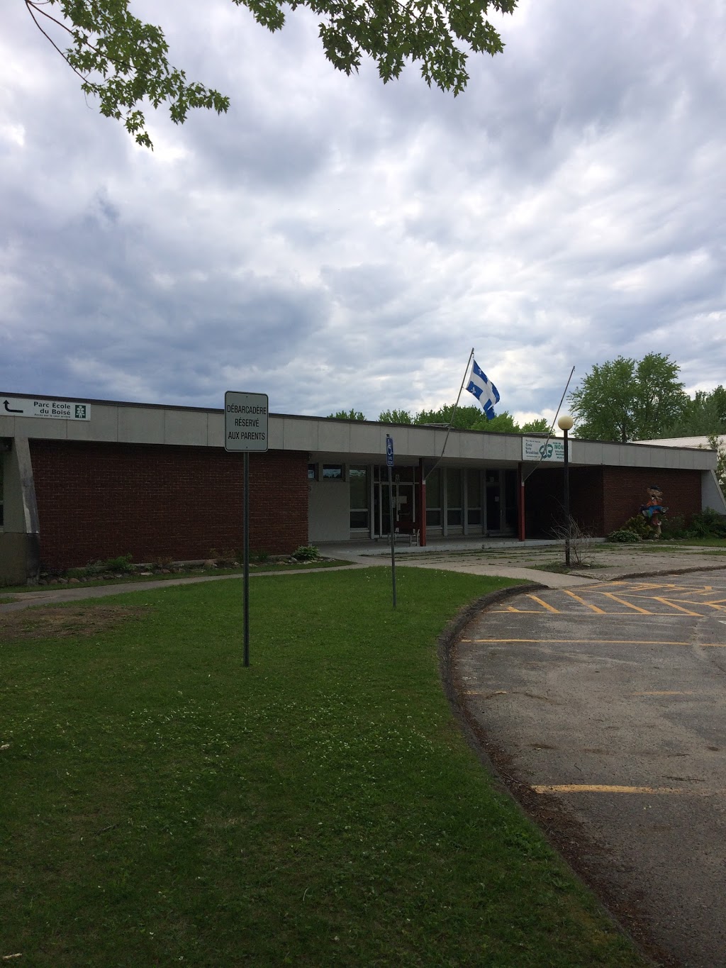 École Masson | 30 Rue Du Collège, Danville, QC J0A, Canada | Phone: (819) 839-2930