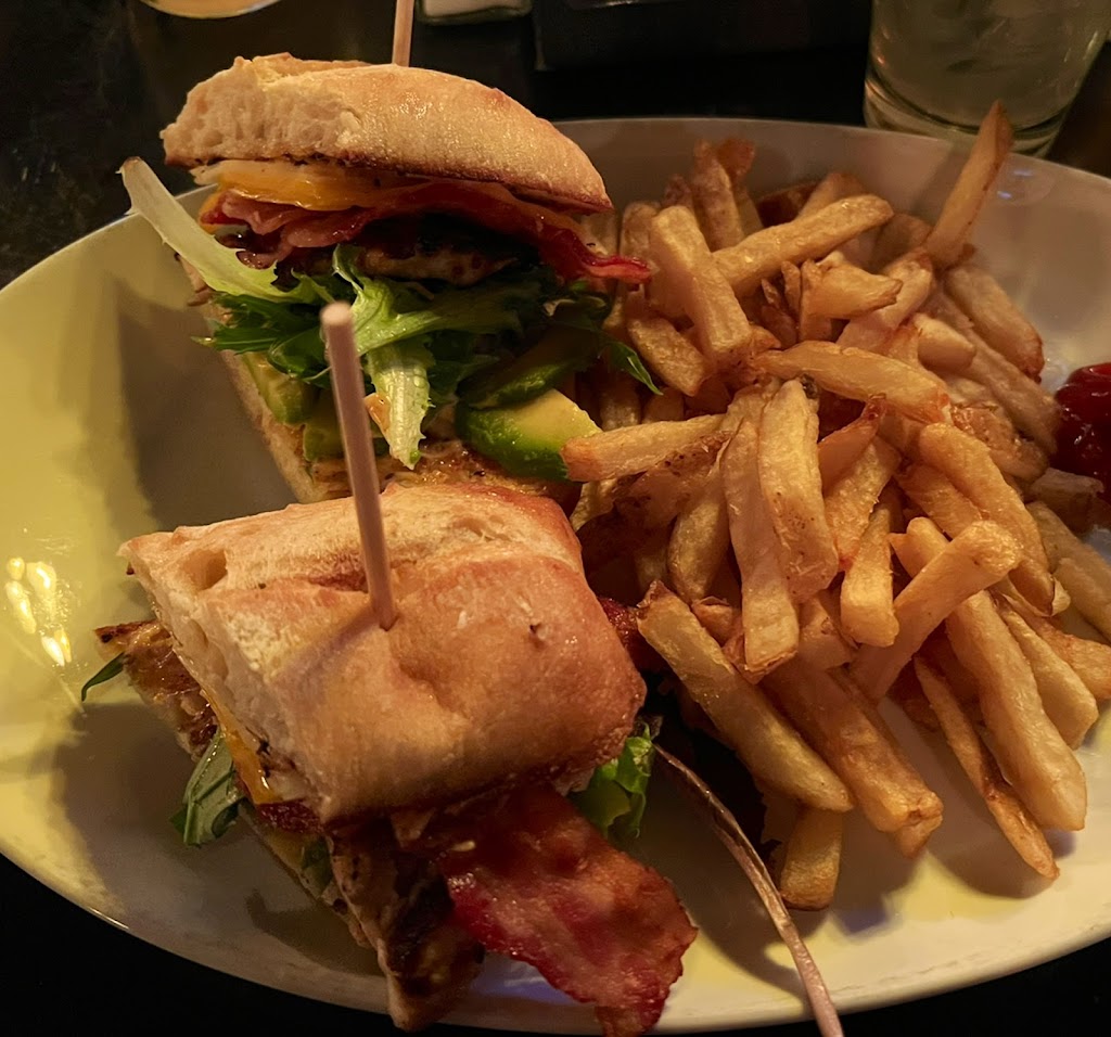 Fionn MacCools | 867 Wellington Rd, London, ON N6E 3N5, Canada | Phone: (519) 681-5346