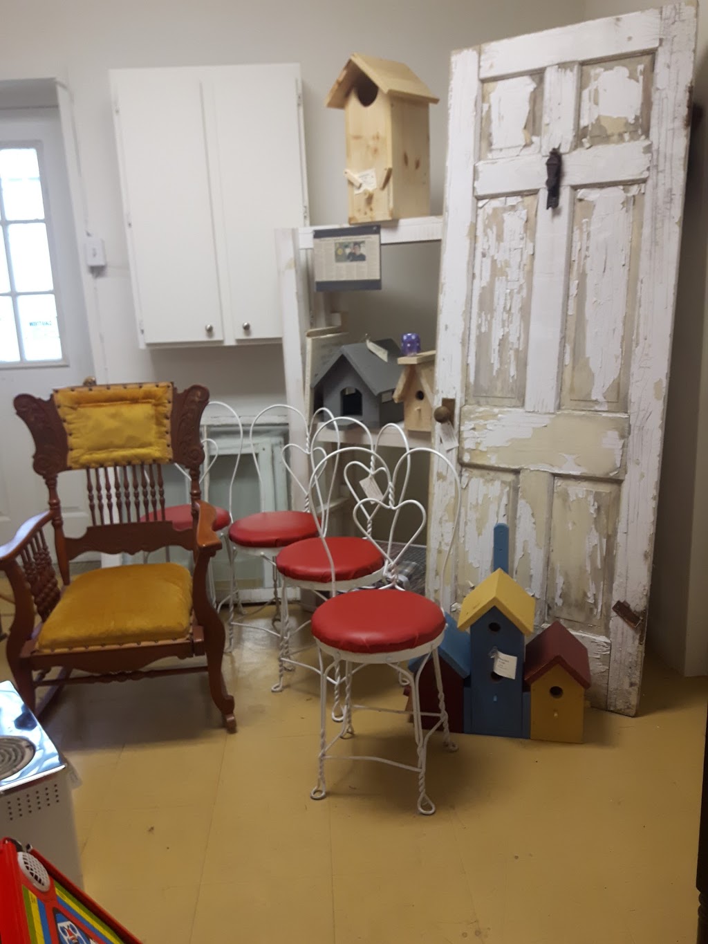 Cattail Cove Interiors | 1012 Bay St #4, Port Rowan, ON N0E 1M0, Canada | Phone: (519) 586-7474