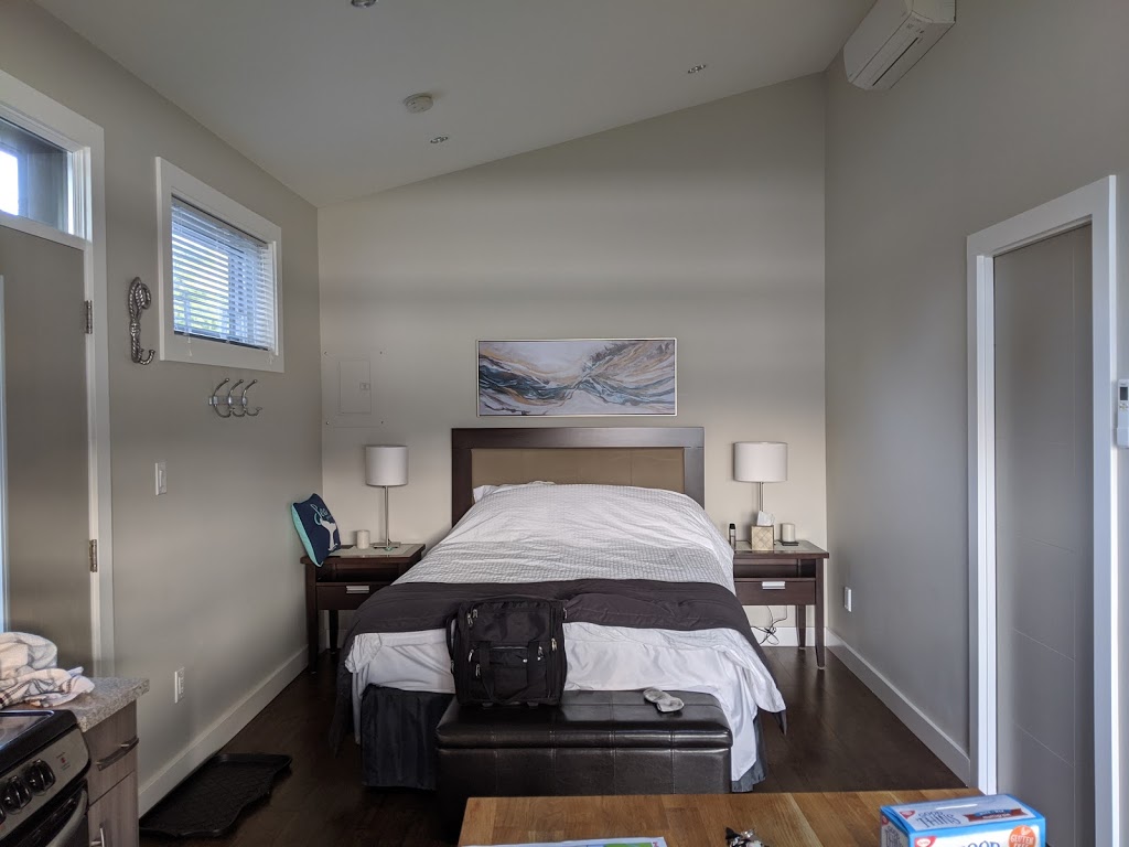 The Whale’s Tale Vacation Rental | 6656 Queesto Dr, Port Renfrew, BC V0S, Canada | Phone: (778) 746-1908