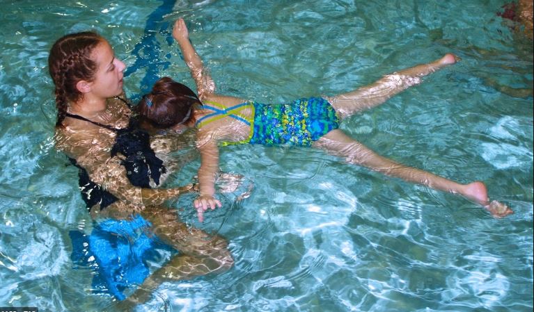 Mowat Swimming Pool | 5400 Lawrence Ave E, Scarborough, ON M1C 2C6, Canada | Phone: (416) 396-4007