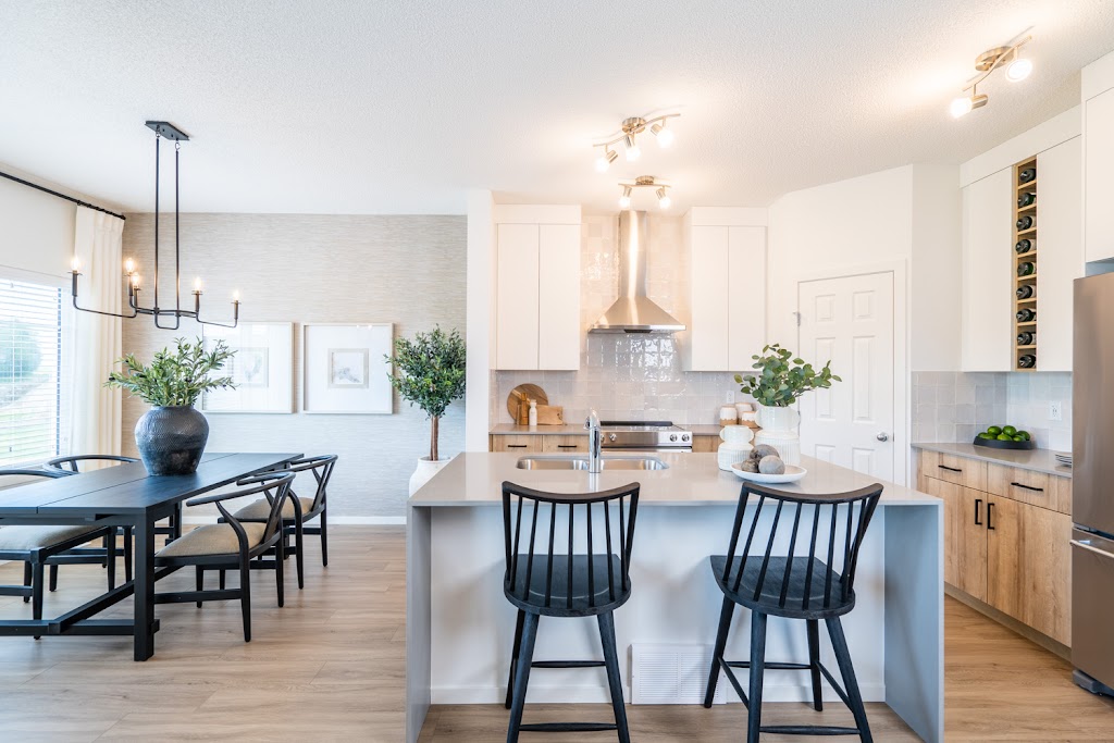 Pacesetter Homes | 2740 Donaghey Cres SW, Edmonton, AB T6W 4S9, Canada | Phone: (587) 520-3159