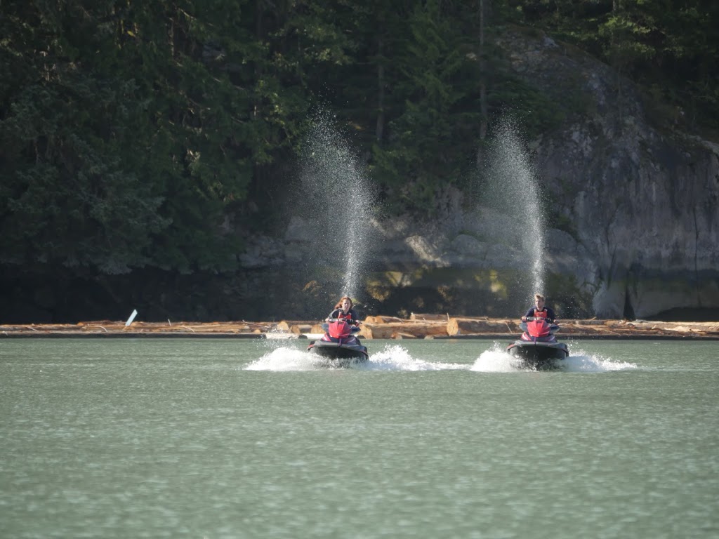 Squamish Watersports | 38124 Loggers Ln, Squamish, BC V8B 0B7, Canada | Phone: (185) 556-95483