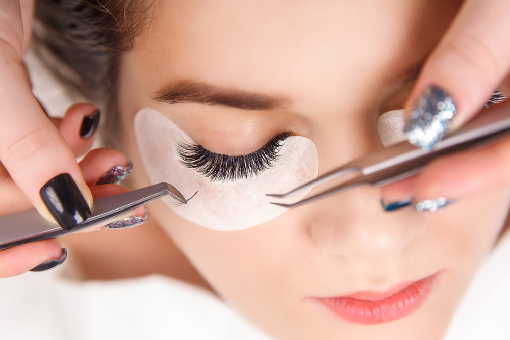 The Lash Bar Ottawa | 250 Greenbank Rd #3, Nepean, ON K2H 8X4, Canada | Phone: (613) 695-8805