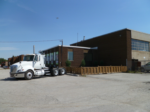 Maxim Truck & Trailer | 1280 Shawson Dr, Mississauga, ON L4W 1C3, Canada | Phone: (905) 564-5955